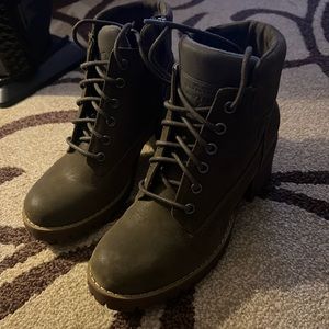 Crown Vintage Boots